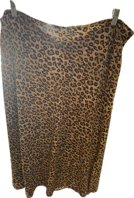 (2x) Curvy Leopard Silk Skirt