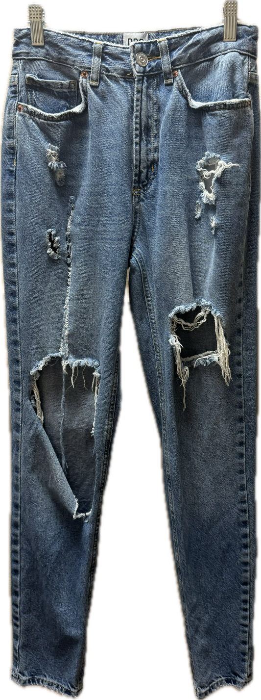 (25) Distressed Denim Jeans